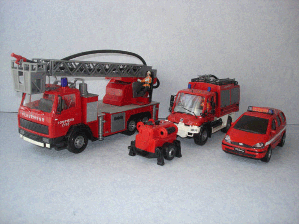 4-vehicules-pompiers.gif